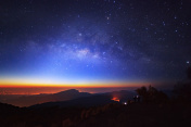 Milky Way Galaxy at Doi inthanon Chiang mai, Thailand.创意图片素材 - 500px Core RF