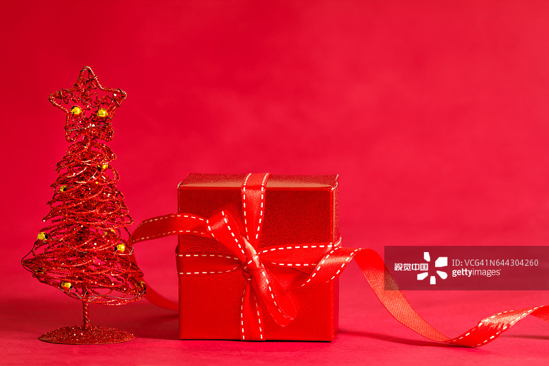 red new year gift and cristmas treee