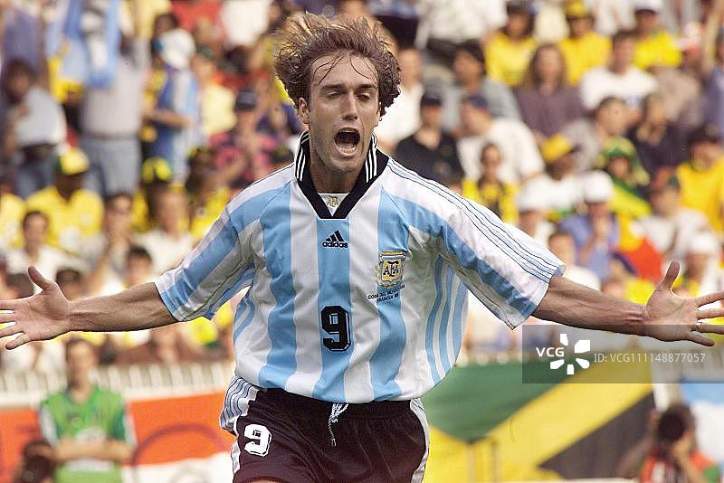 1998世界杯经典瞬间:巴蒂斯图塔帽子戏法