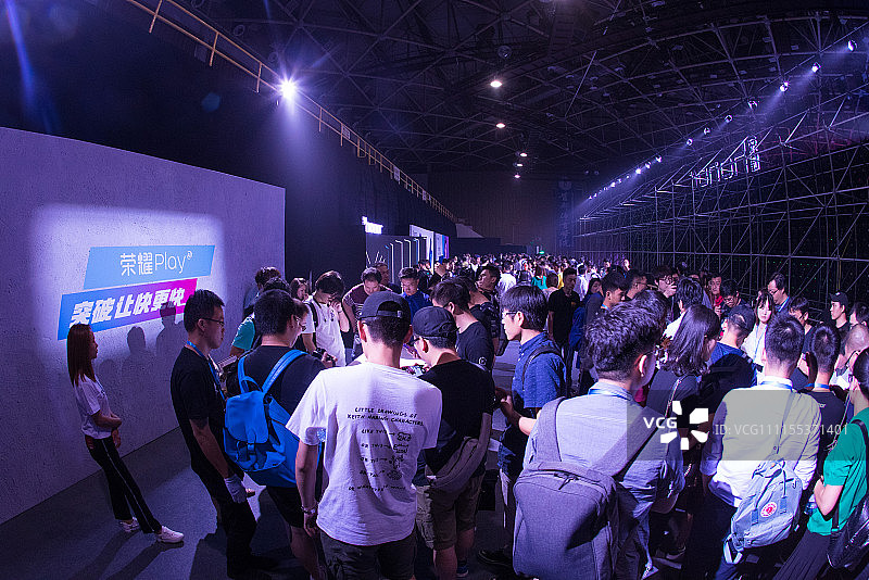 北京:荣耀paly\/荣耀9i发布会