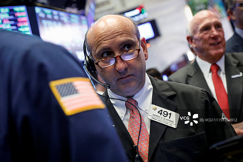 6月28日:美股道指收涨约百点 科技和银行类股