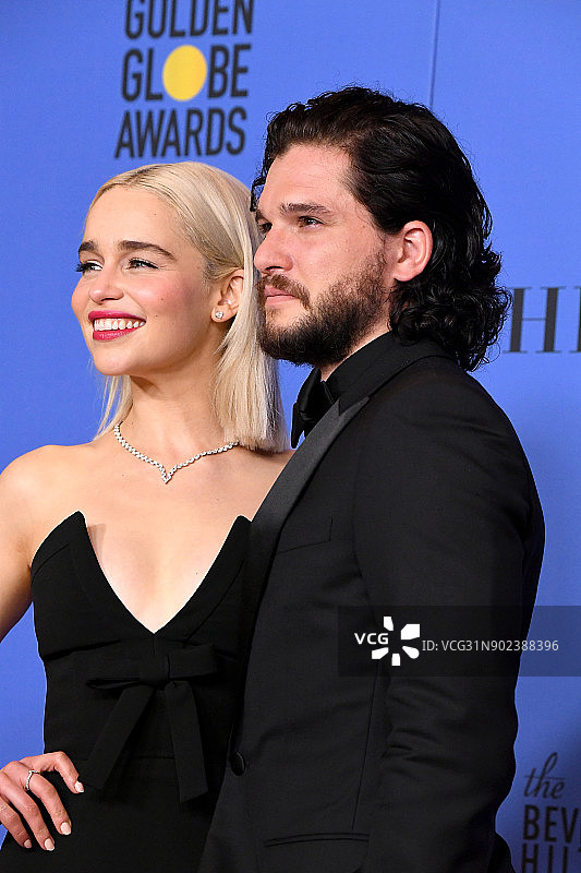 [后台] 基特·哈灵顿络腮胡显粗犷