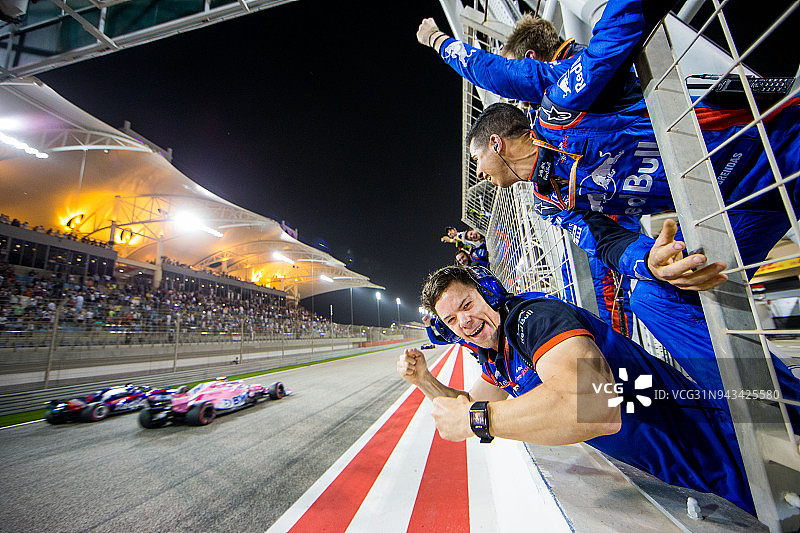 2018F1大奖赛巴林站正赛:维特尔一停神奇夺冠