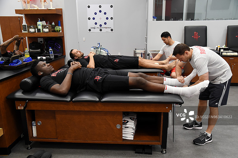 17\/18NBA西部决赛第7场:勇士Vs火箭 赛前周琦