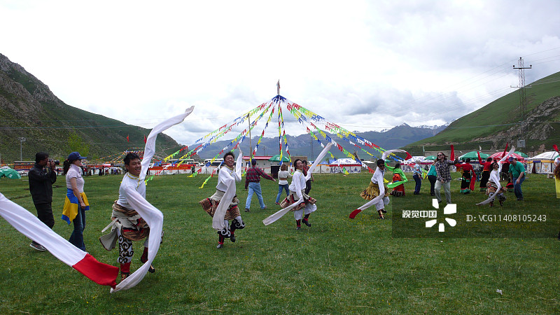 青海玉树灾后首批帐篷宾馆开业 迎来高端旅游团