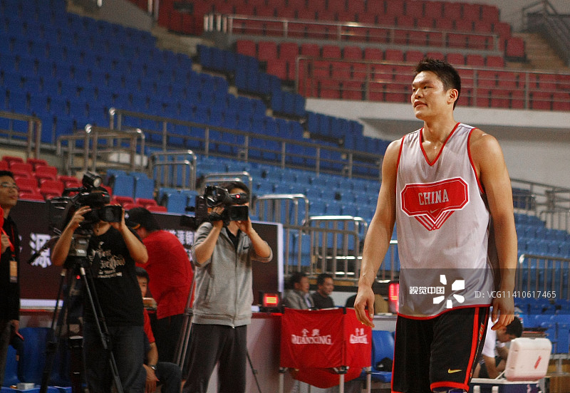 2010男篮亚运热身赛前瞻:中国男篮济源备战  孙