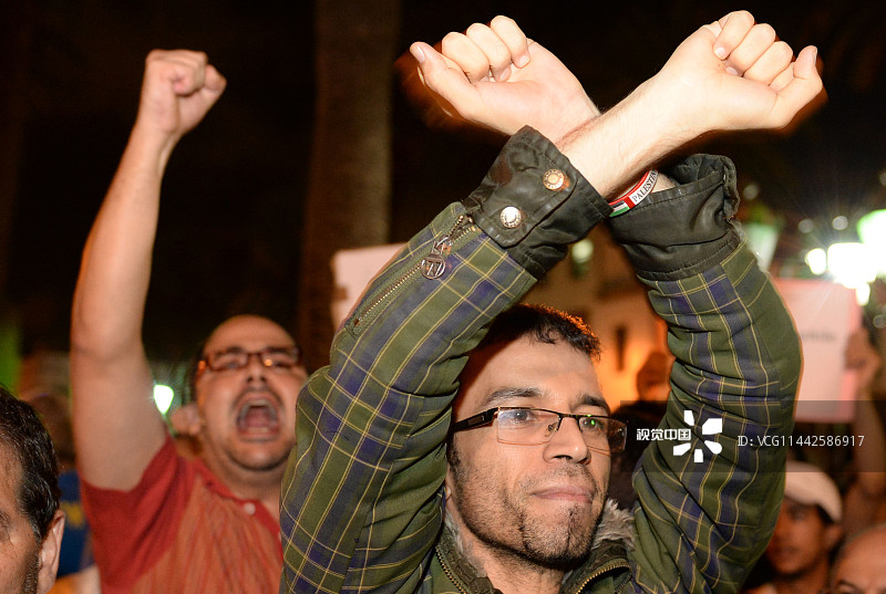 摩洛哥民众秉烛示威 愤怒抗议国王特赦西班牙