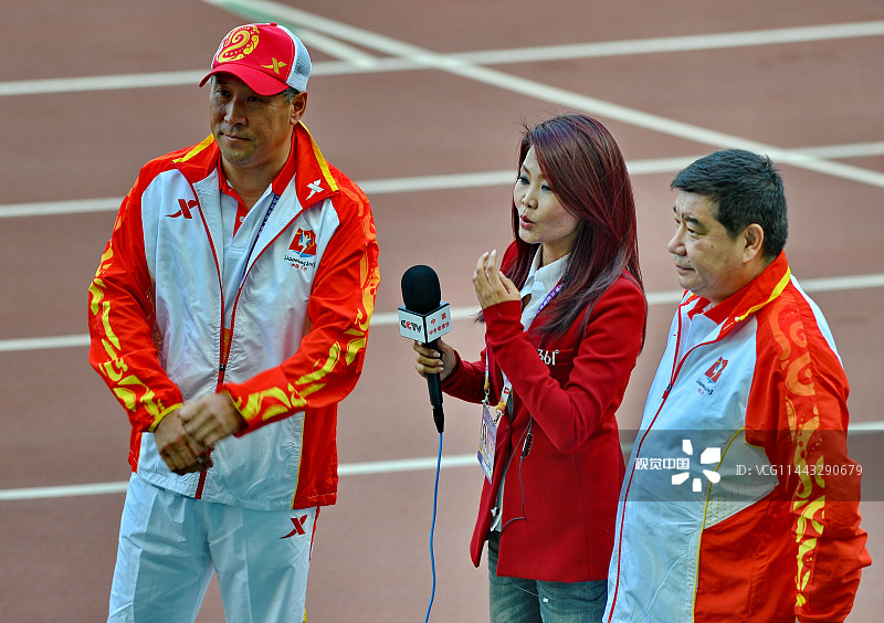 2013全运会:开幕式即将举行 冬日那采访李永波