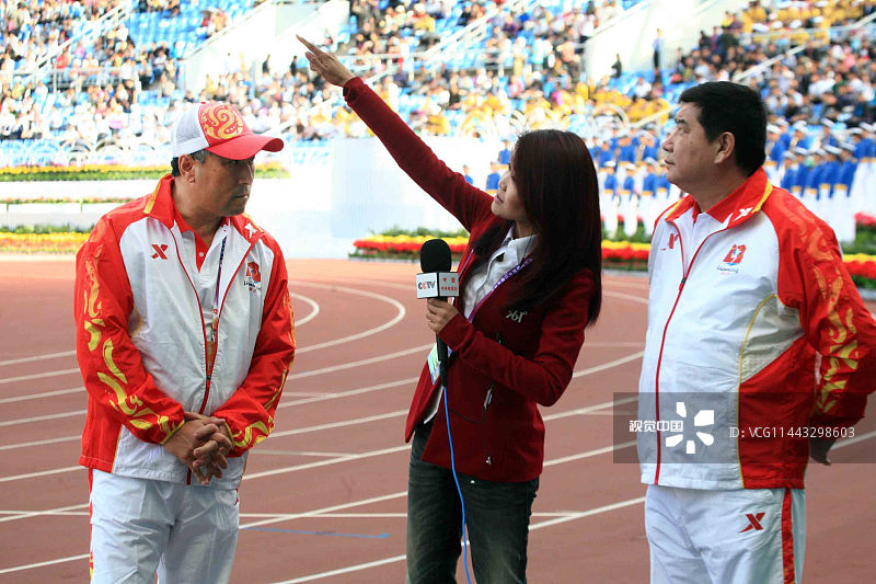 2013全运会:开幕式即将举行 冬日那采访李永波