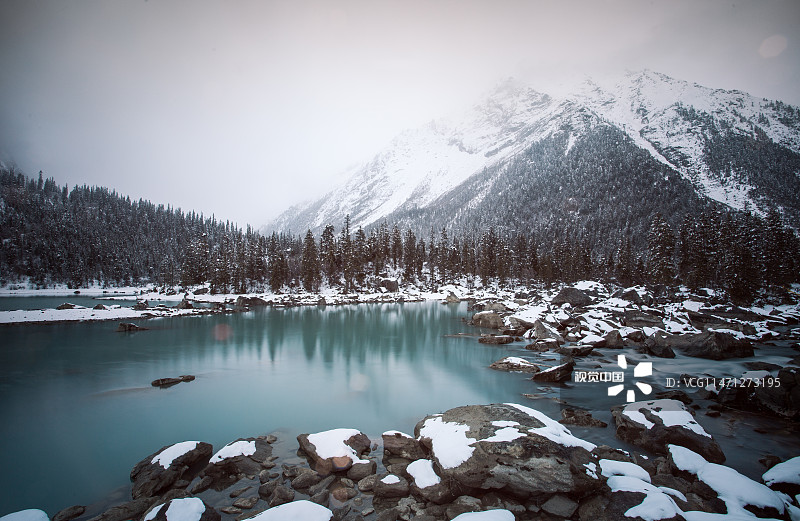 西藏然乌湖雪景