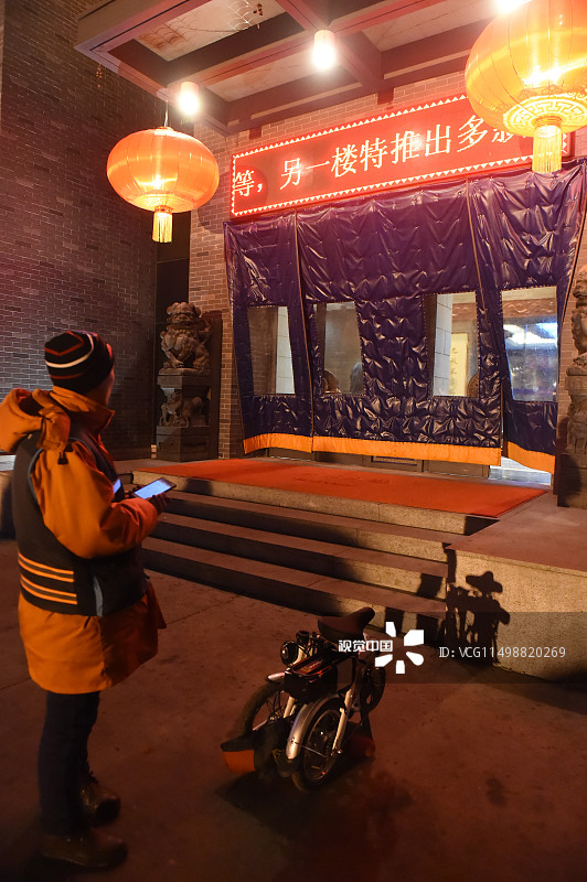 天津:女代驾司机的夜生活 防醉酒男骚扰拿命