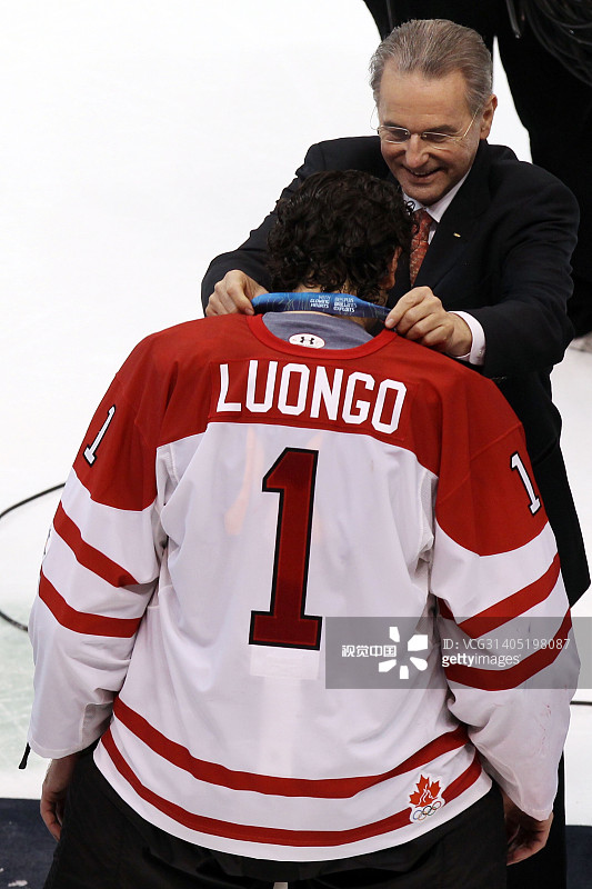 2010冬奥会男子冰球决赛:加拿大3-2美国 克洛