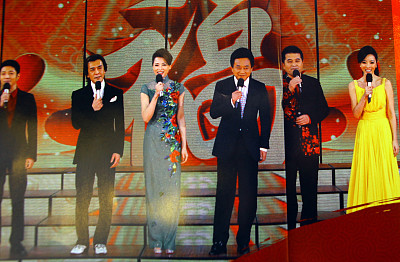 2013央视春晚:春晚画册曝光陈慧琳、王力宏在